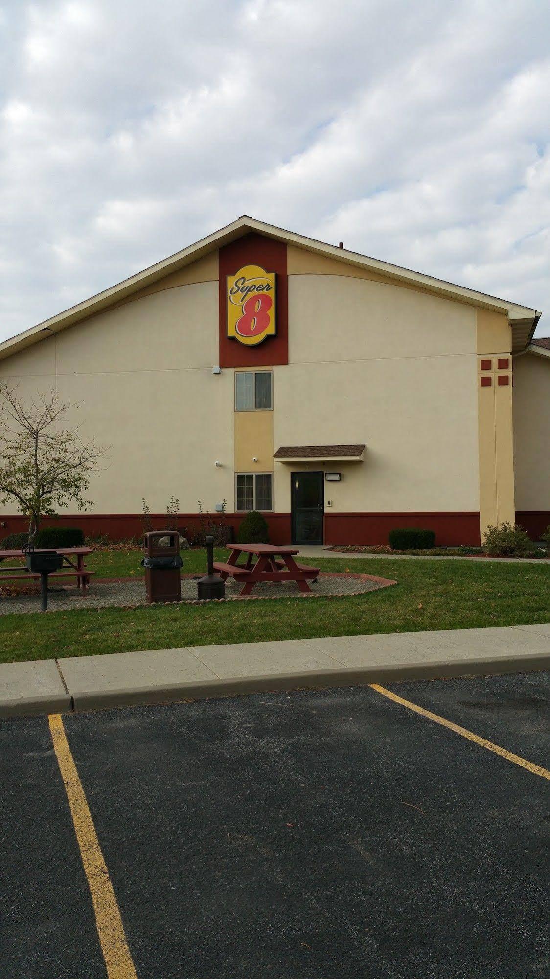 Super 8 By Wyndham Cobleskill Ny Dış mekan fotoğraf