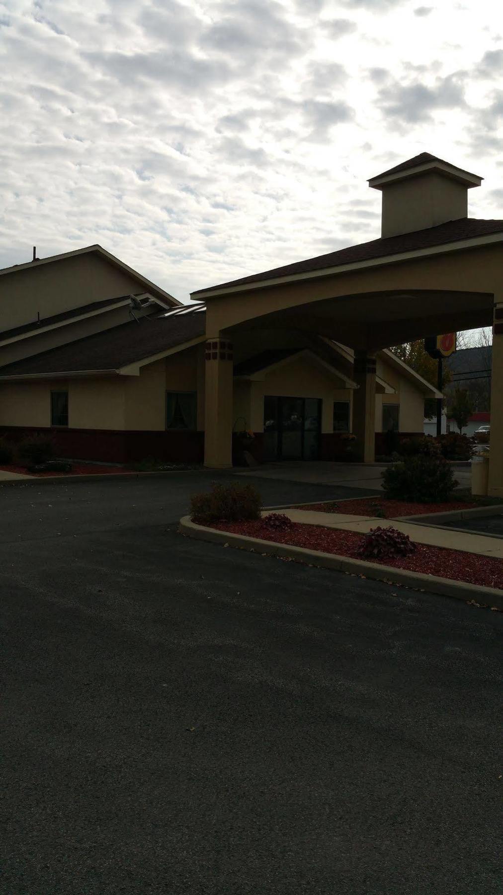 Super 8 By Wyndham Cobleskill Ny Dış mekan fotoğraf