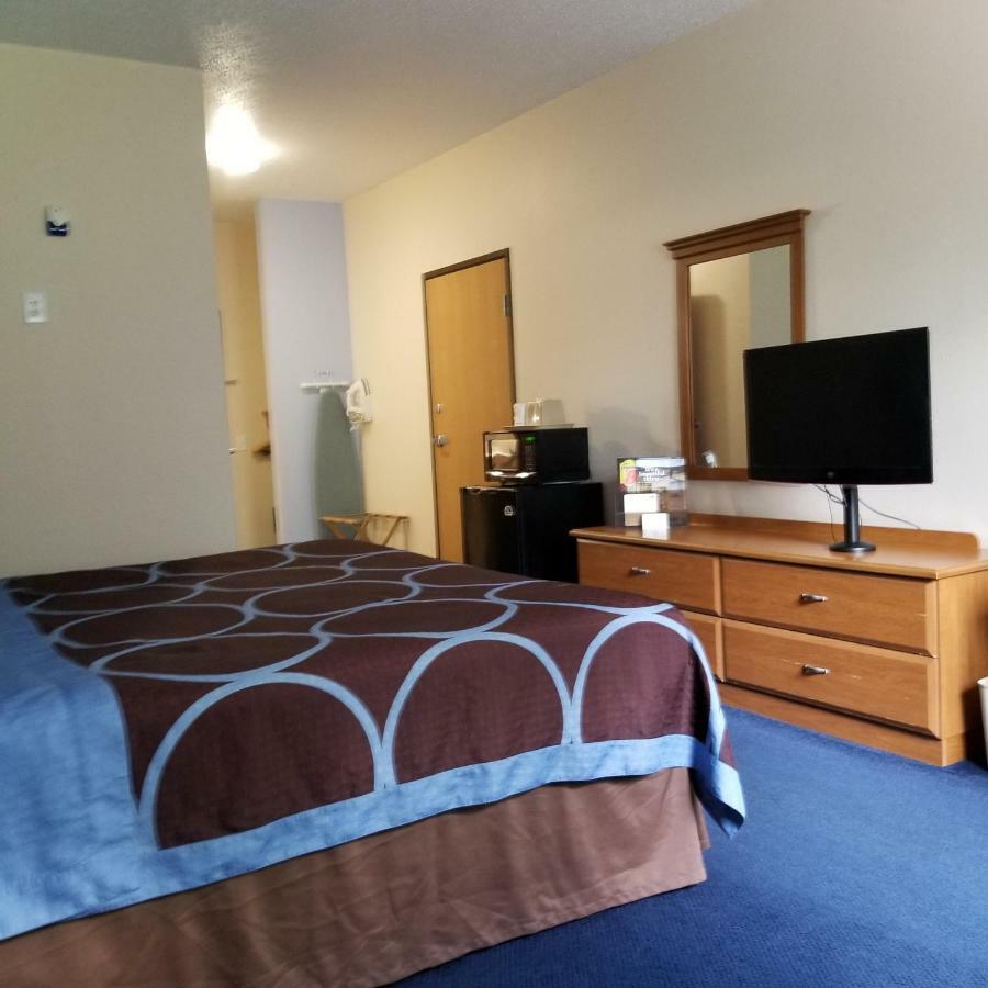 Super 8 By Wyndham Cobleskill Ny Dış mekan fotoğraf